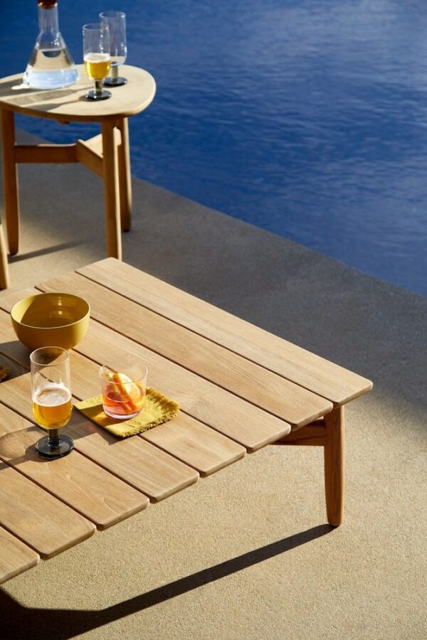 Crosshatch Outdoor Coffee Table