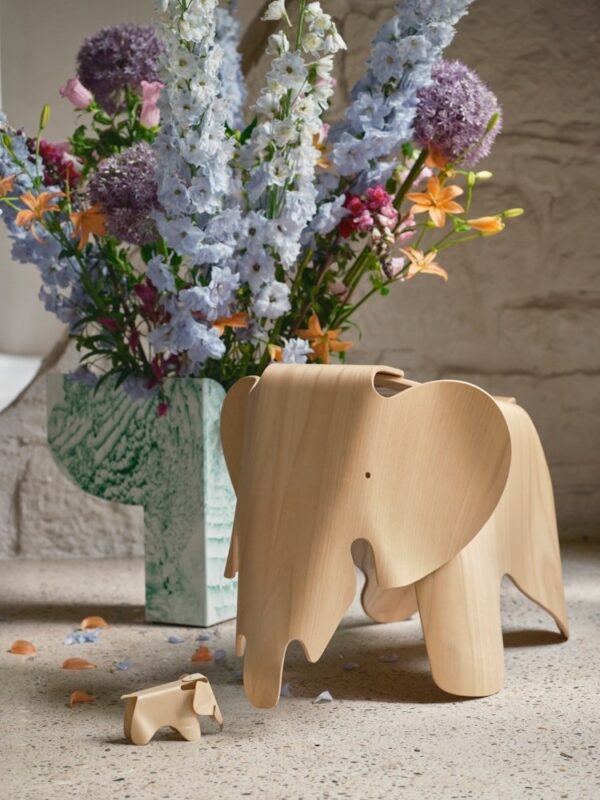 5920499000794615542 Eames Elephant
