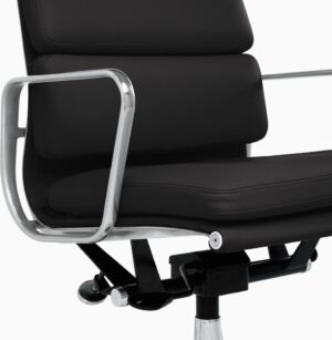 Eames Soft Pad Management Chair