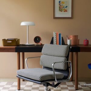 Eames Soft Pad Management Chair