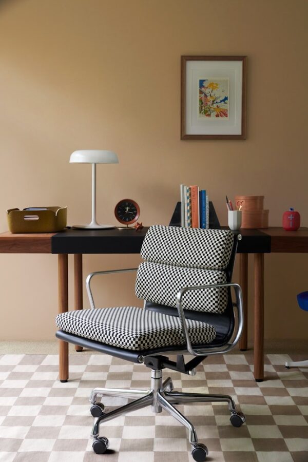 Eames Soft Pad Executive Chair
