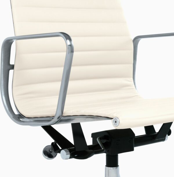 Eames Aluminum Group Chair, Management