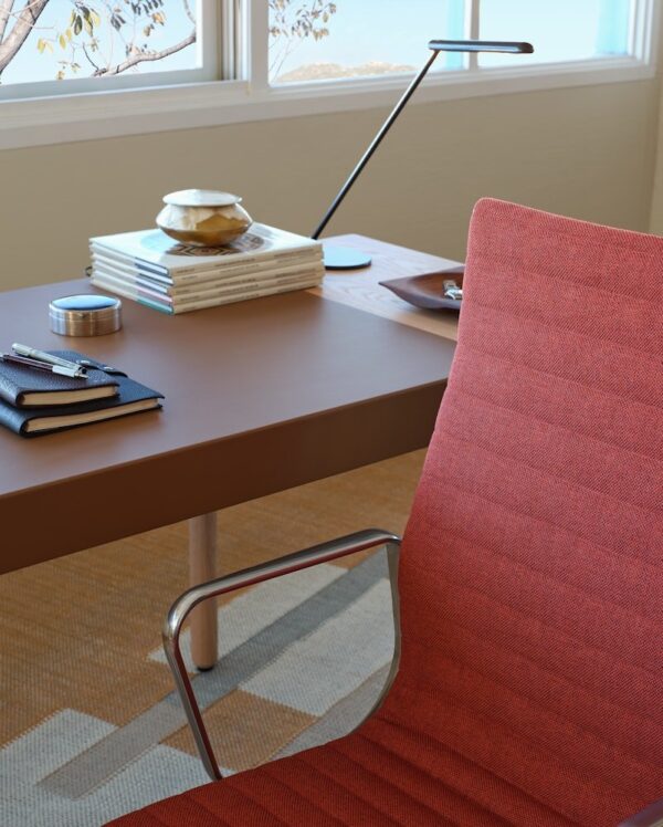Eames Aluminum Group Chair, Executive