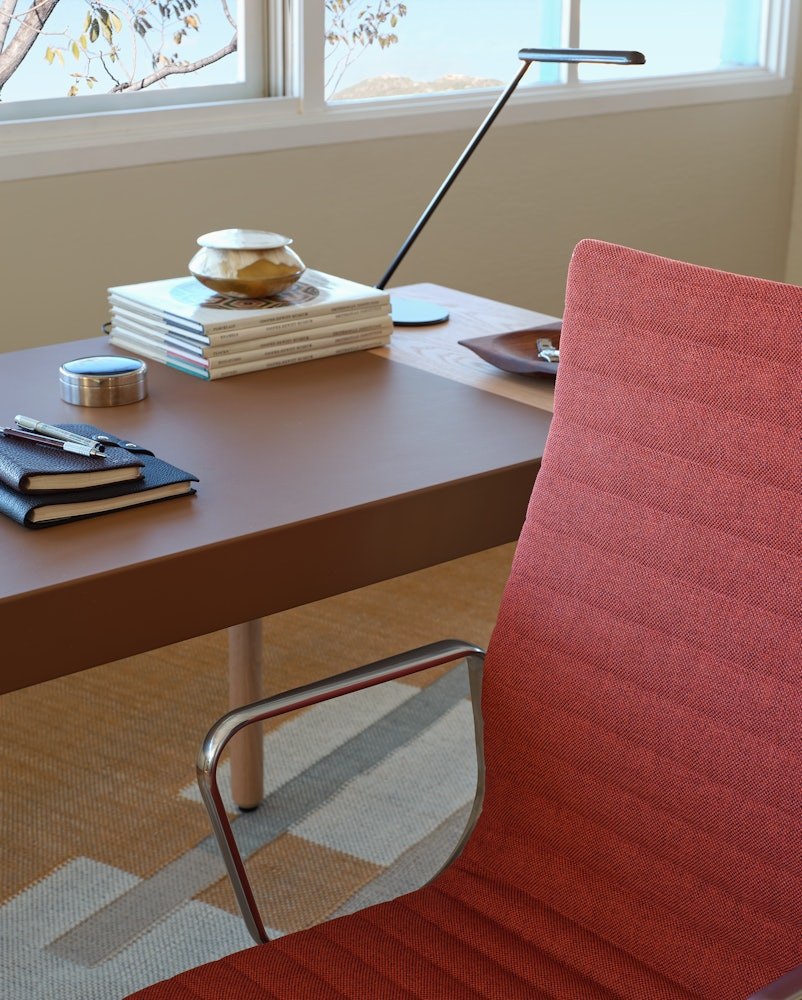 Eames Aluminum Group Chair, Executive - Image 9