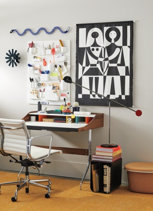 Eames Aluminum Group Chair, Executive