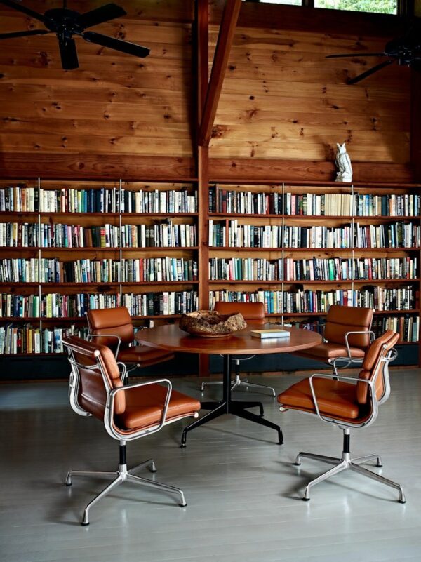 photo_5879715095158393962_y Eames Soft Pad Side Chair