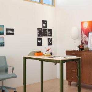 Spout Sit-to-Stand Table