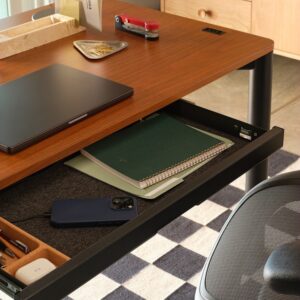 Spout Sit-to-Stand Table