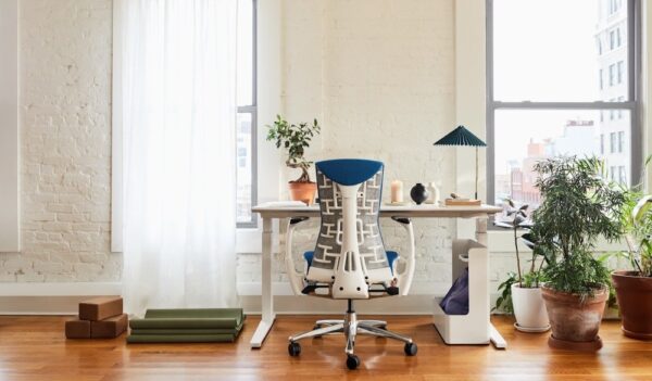 Renew Desk with Embedded Power