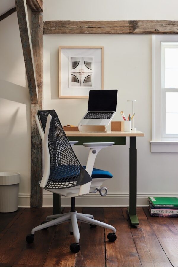 Motia Sit-to-Stand Desk, 29" x 58"