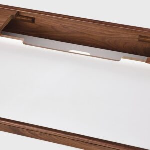 Airia Desk