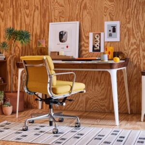 Airia Desk
