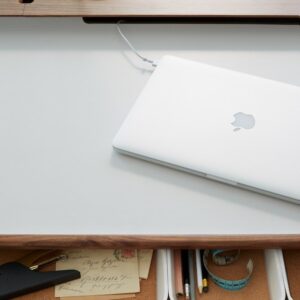 Airia Desk