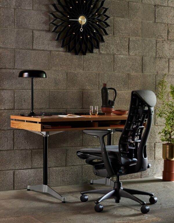 Eames 2500 Series Executive Desk