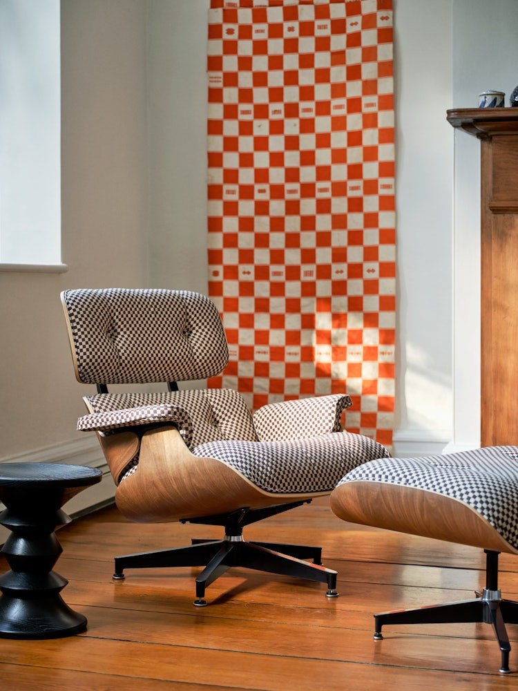 Eames Lounge Chair and Ottoman - Image 19