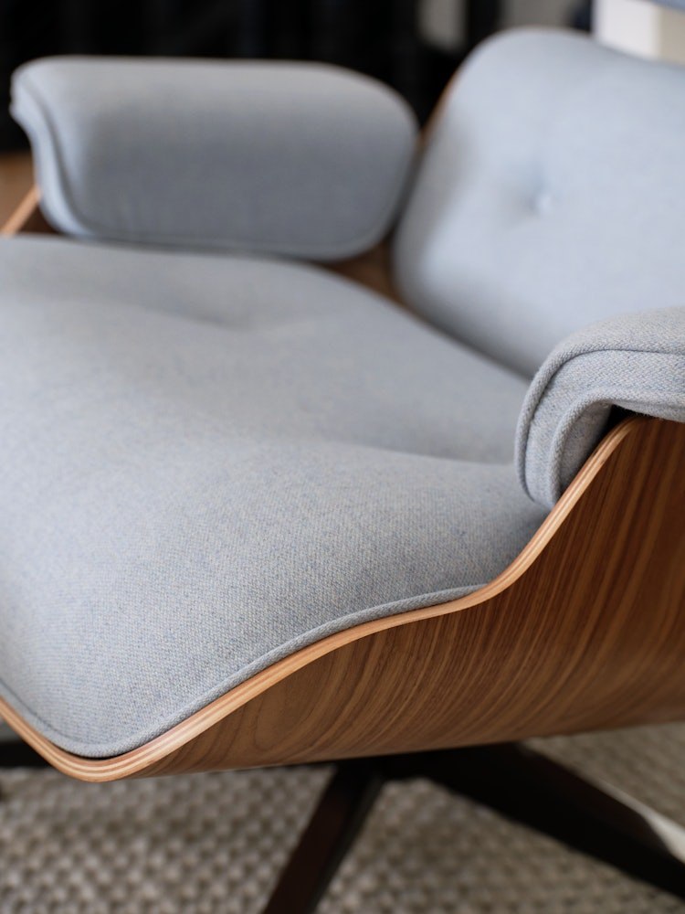 Eames Lounge Chair and Ottoman - Image 12