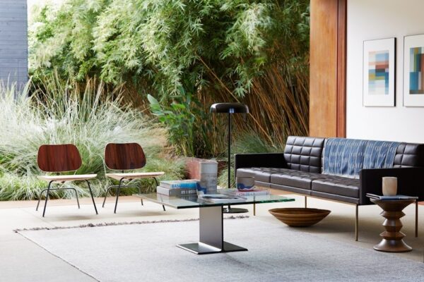 photo_5888700119496986122_y Eames Molded Plywood Lounge Chair Metal Base (LCM), Upholstered