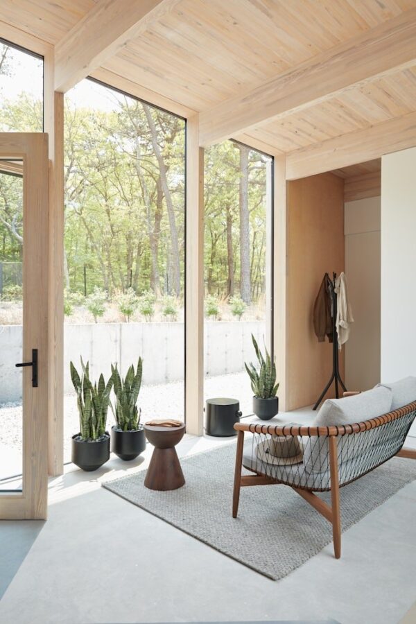 Crosshatch Settee