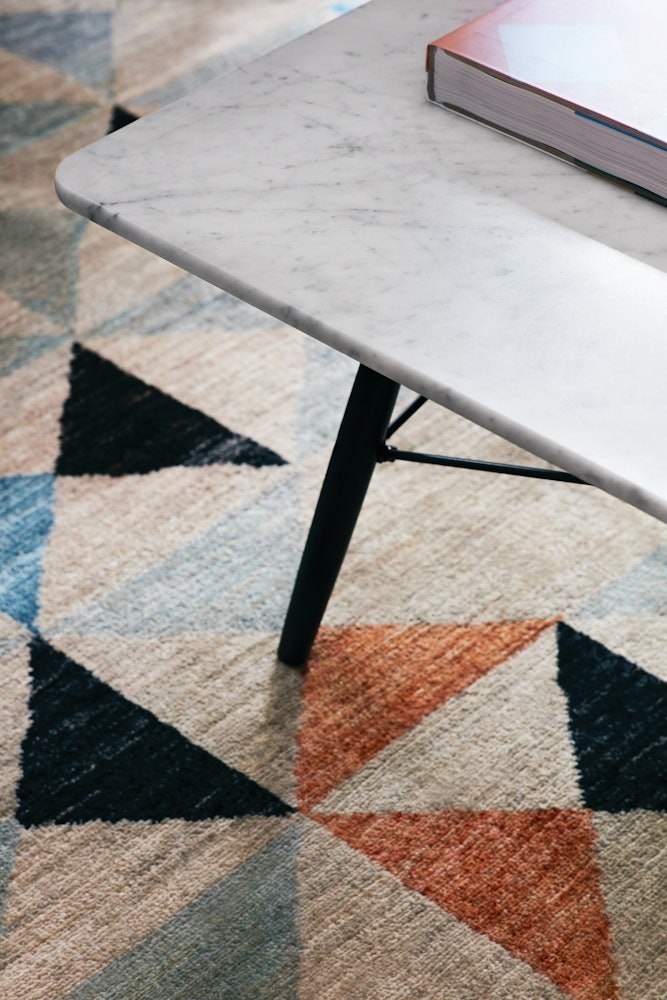 Eames Elliptical Table - Image 8