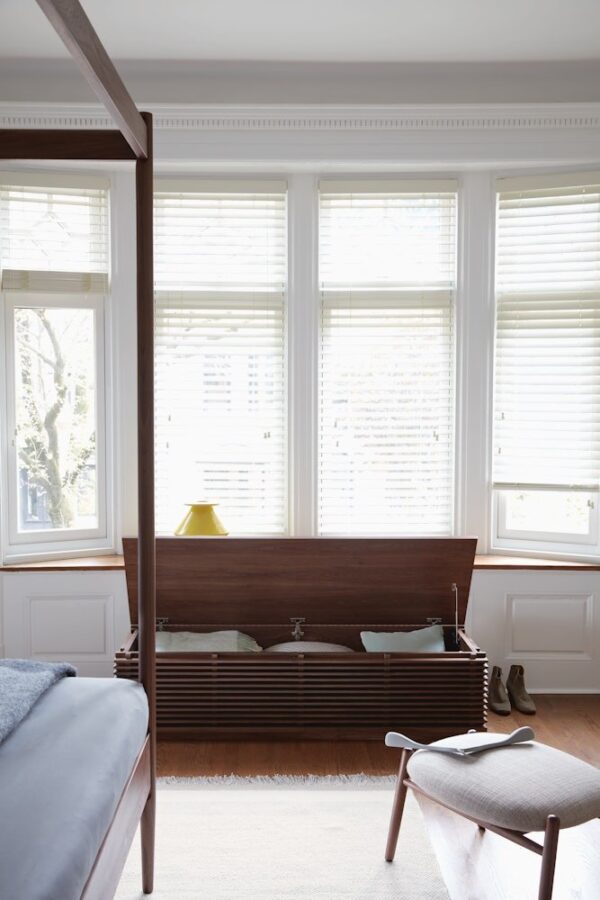 Line Storage Bench, Large