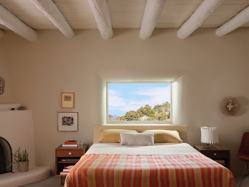 Nelson Thin Edge Bed, H Frame Leg - Image 11