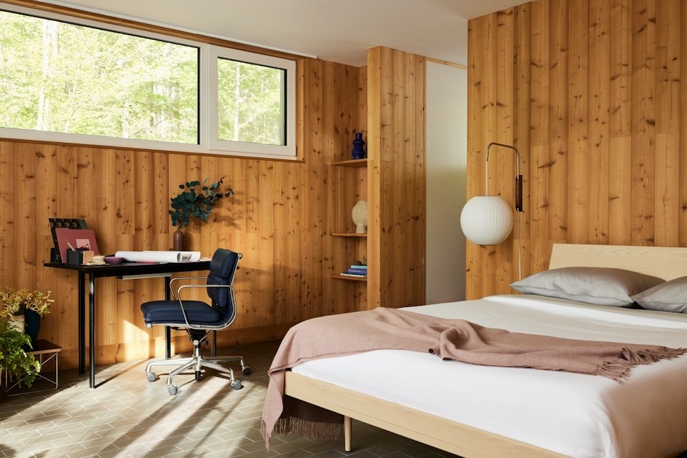 Nelson Thin Edge Bed, Taper Leg - Image 10