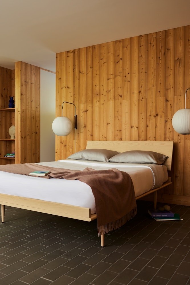 Nelson Thin Edge Bed, H Frame Leg - Image 10